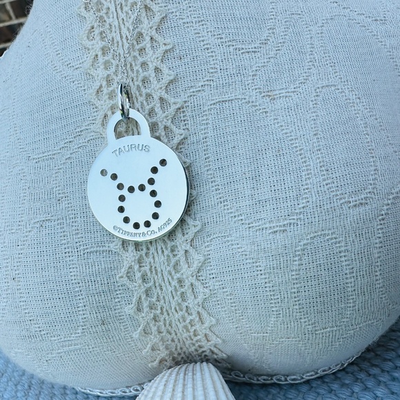 NEW LARGE Tiffany & Co. Taurus Zodiac Charm Pendant in Silver - Picture 5 of 6